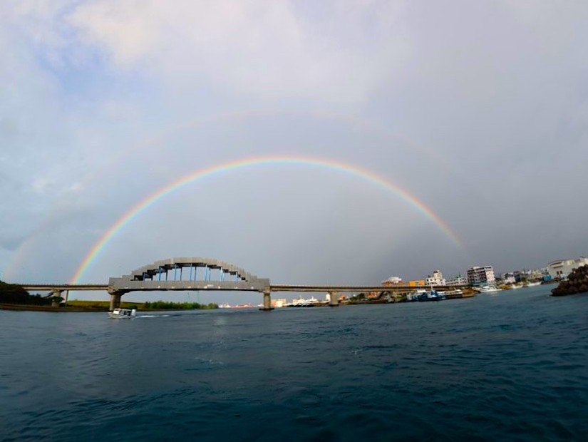 出航したらダブルレインボー
