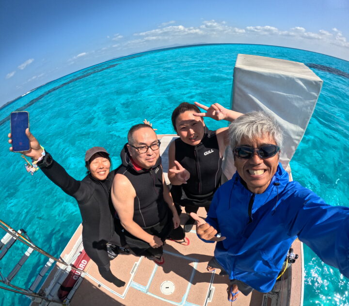 言葉を失うほどの青！